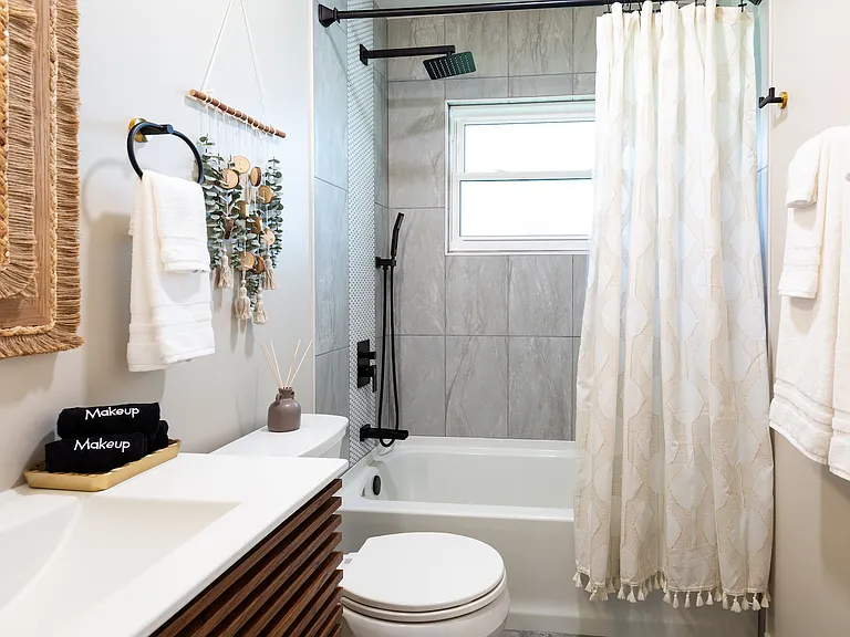 311 N Patton Ave — Photo 43