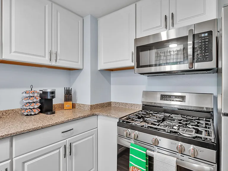 162 Southgate Rd — Photo 8