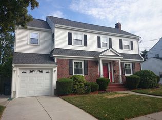 11 Myles Standish Rd, West Roxbury, MA 02132