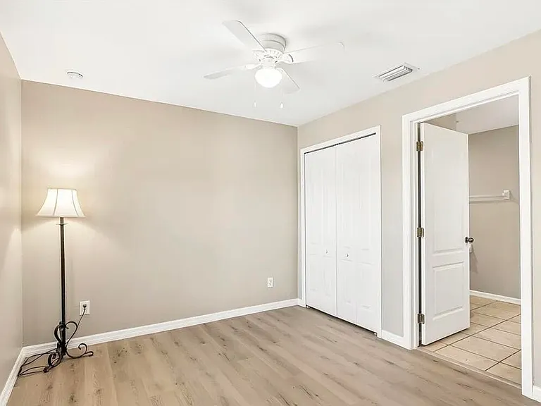9792 Deerfoot Dr — Photo 2