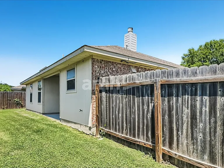 790 Goldenrod St — Photo 15