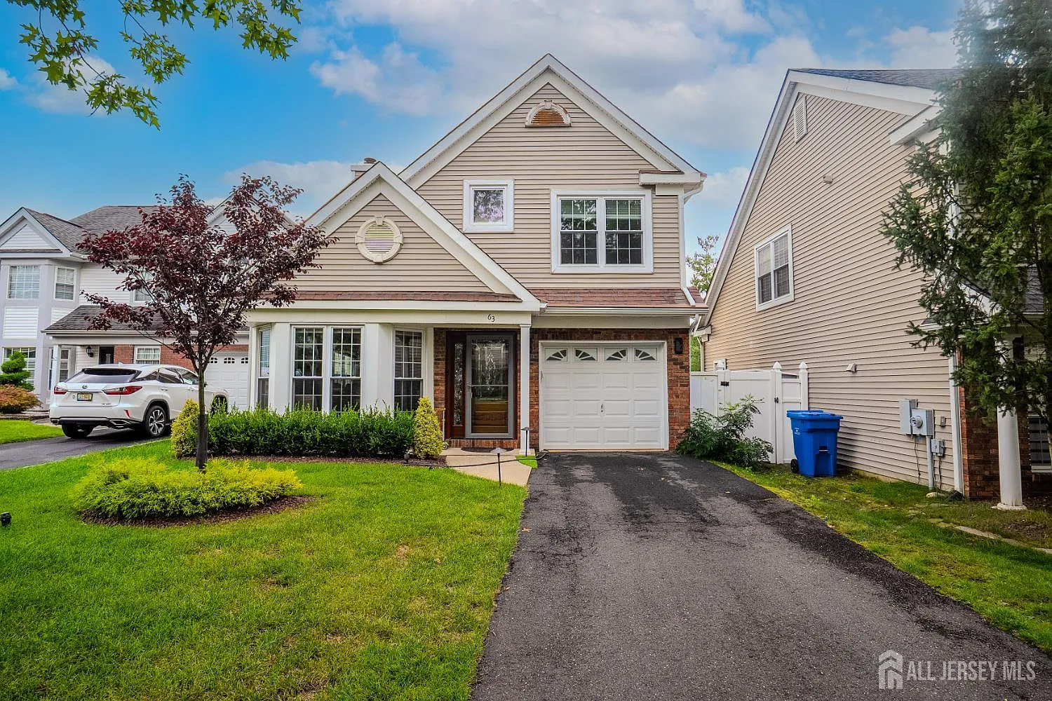 3 bed, 2.5 bath, 1571 sqft, $3,500 — Photo 2