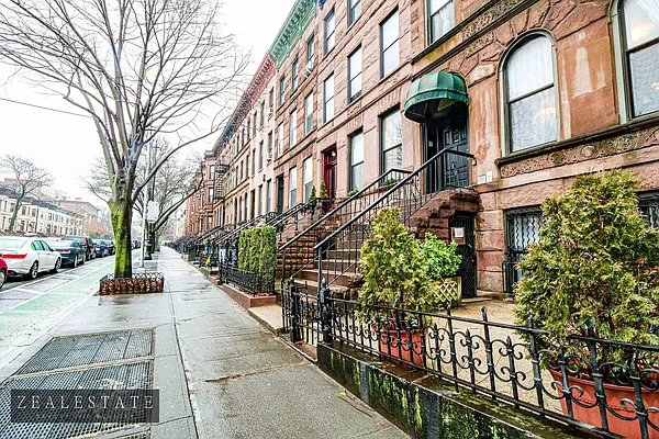 Rented by ZealEstate Group Inc | media 21