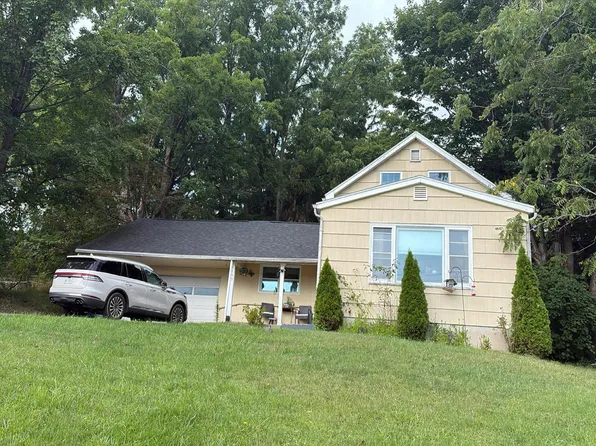 5595 Thompson Rd, Syracuse, NY 13214
