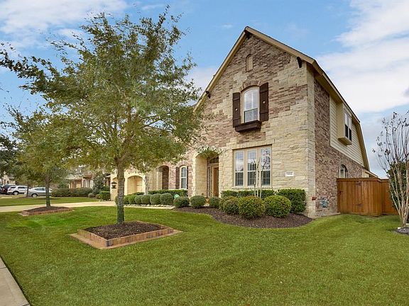 3rd image of 9111 Amistad Lake Cir