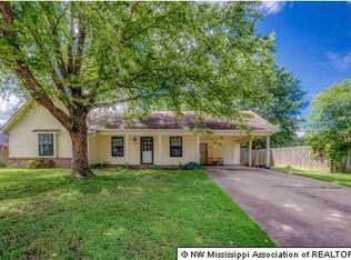 1985 Rapier Dr, Horn Lake, MS 38637