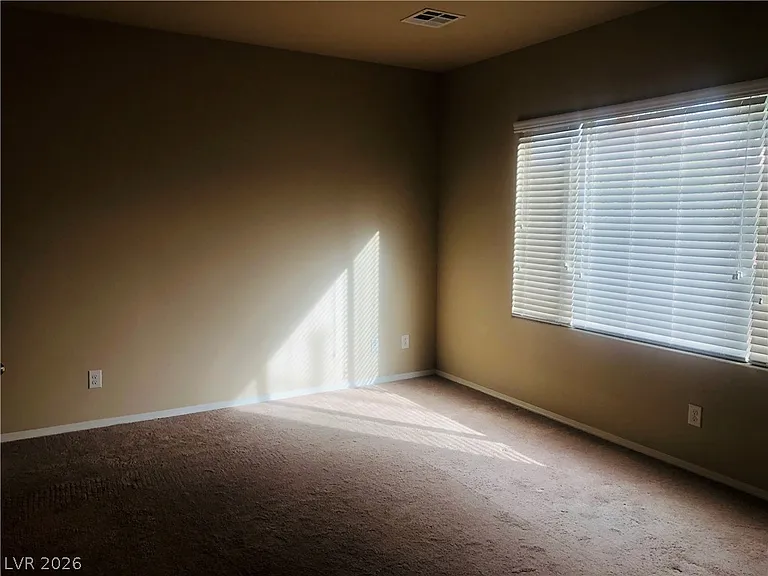 5827 Corbin Ave — Photo 6