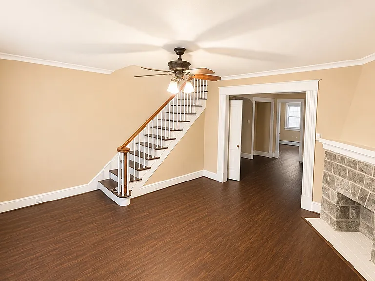519 N Saint George St — Photo 4