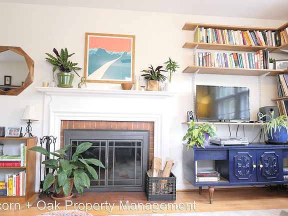 4th image of 1014 W Lakewood Ave