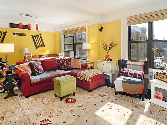 Sold by Sotheby's International Realty | media 16