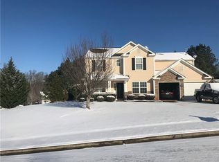 3482 Saddle Creek Ln, Ellenwood, GA 30294