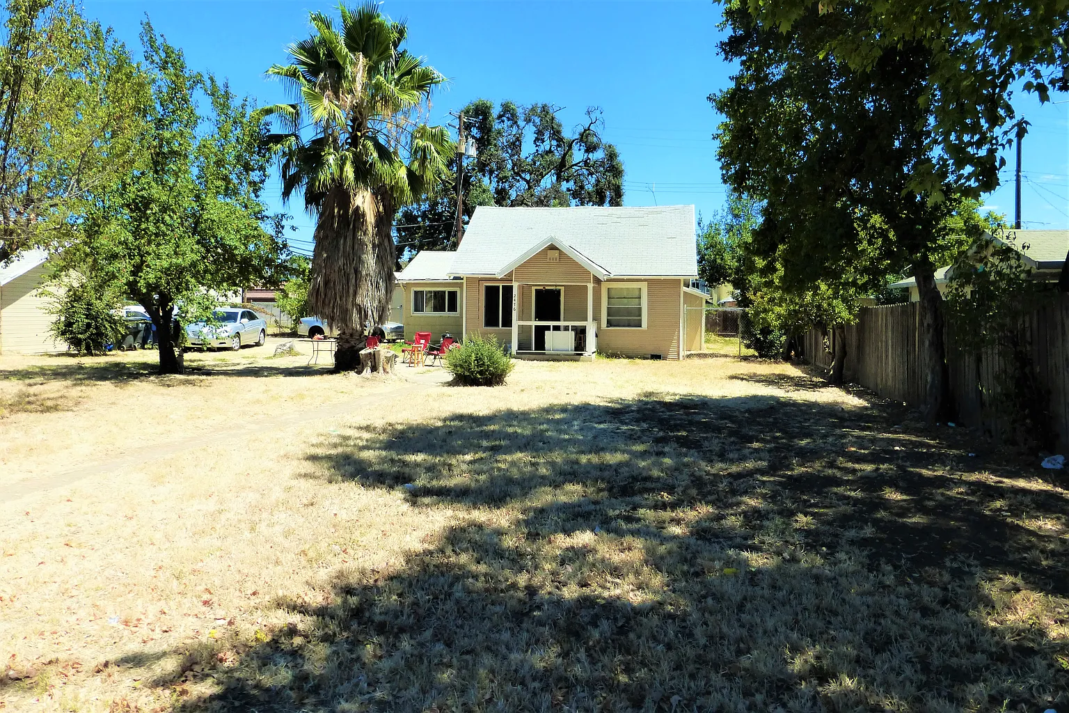 2476 Empress St photo 1