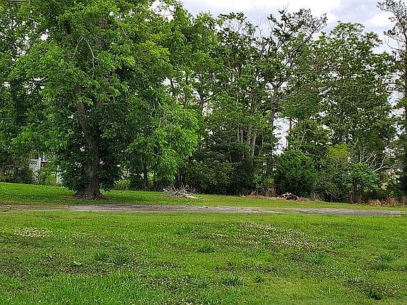 main lot looking to smaller