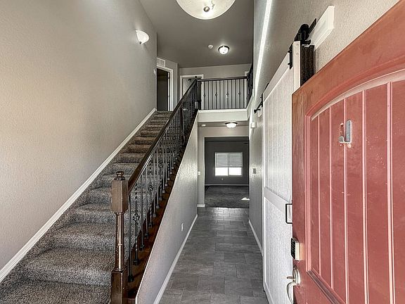 3rd image of 6082 Carmon Dr