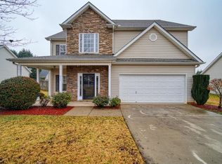 645 Flintrock Dr, Boiling Springs, SC 29316