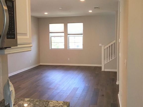 4th image of 16320 Veridian Cir
