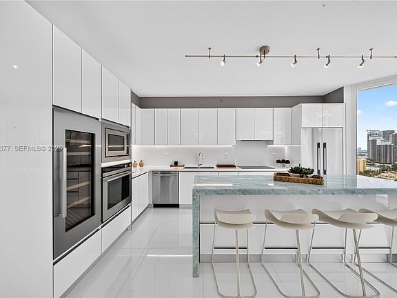 4th image of 300 S Pointe Dr APT 2104
