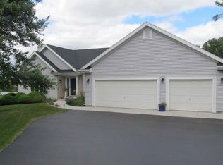 6644 Lakeside Rd, Lake Geneva, WI 53147