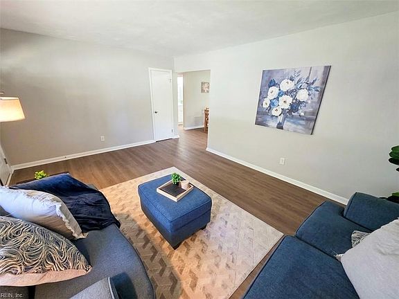 2nd image of 3237 Silina Dr