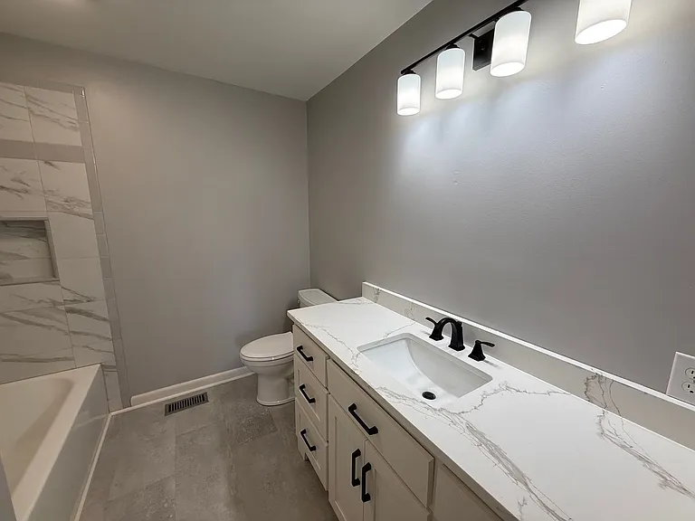 805 7th St NE — Photo 5