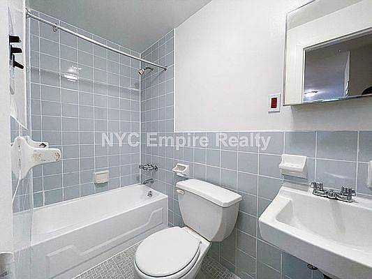 5th image of 43 E 1st St APT 3
