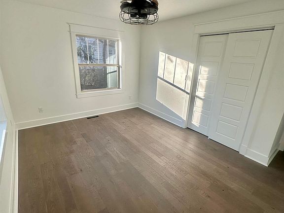 5th image of 104 Olive St