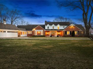 300 Glen Laurel Ln, Pittsburgh, PA 15238