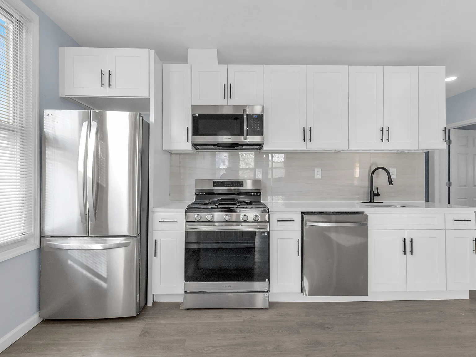 2 bed, $2,300 — Photo 3