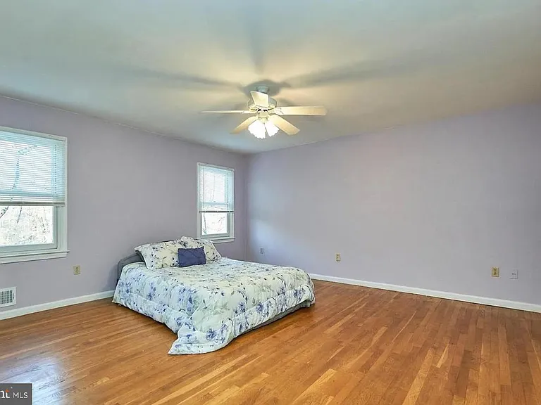 11312 Myrtle Ln — Photo 12