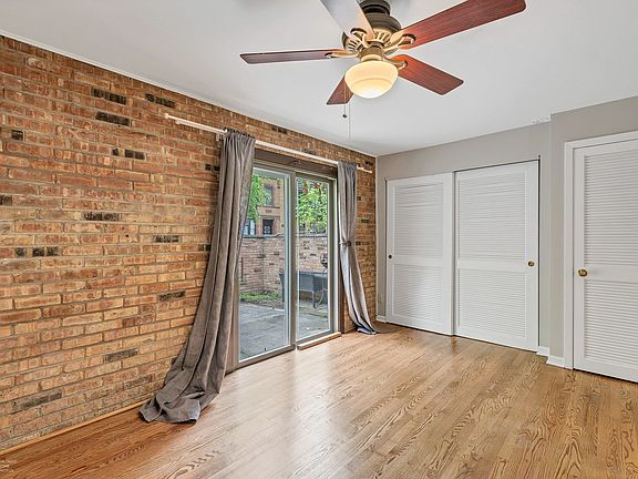 3rd image of 860 W Lill Ave