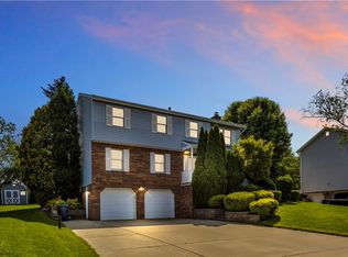 116 Rizzi Dr, Irwin, PA 15642