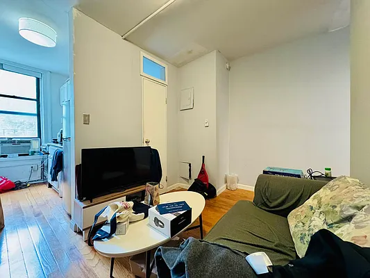 Rented by Metropolitan Property Group | media 1