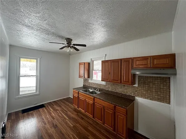 128-130 Grandview Ave, Mingo Junction, OH