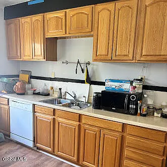 2121 Burdett Ave #N — Photo 6