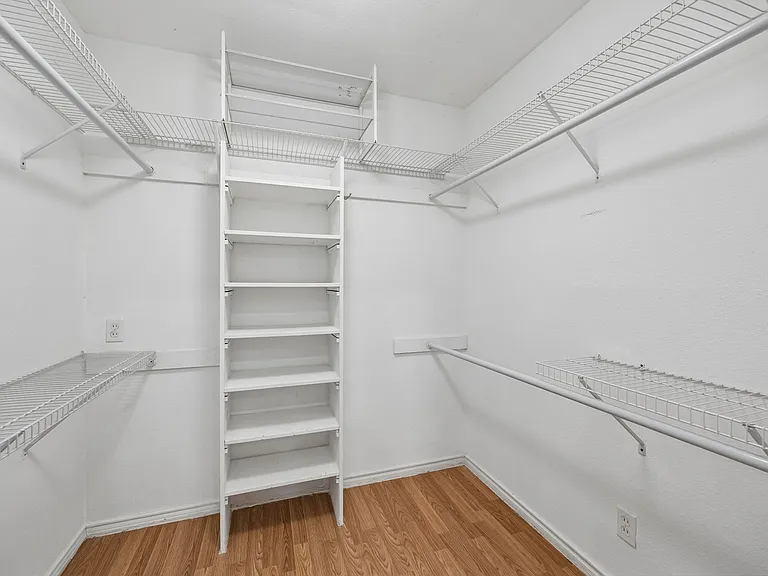 8618 Lockhaven Dr — Photo 18