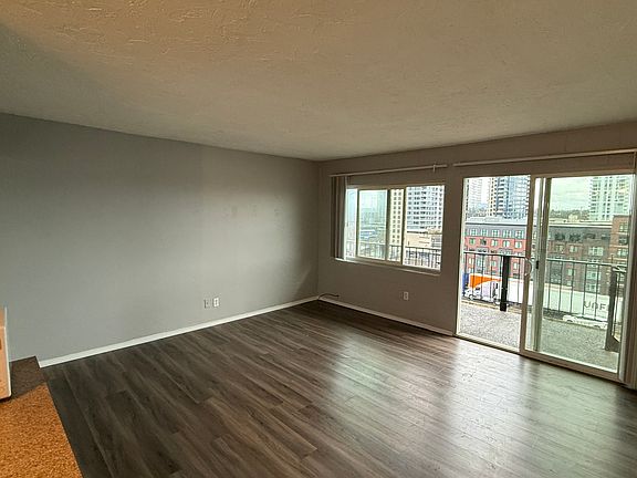 3rd image of 320 S Lane St APT 11