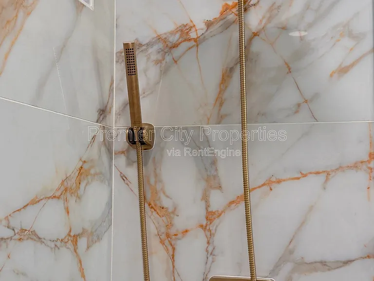 240 McGregor Ave #2 — Photo 8