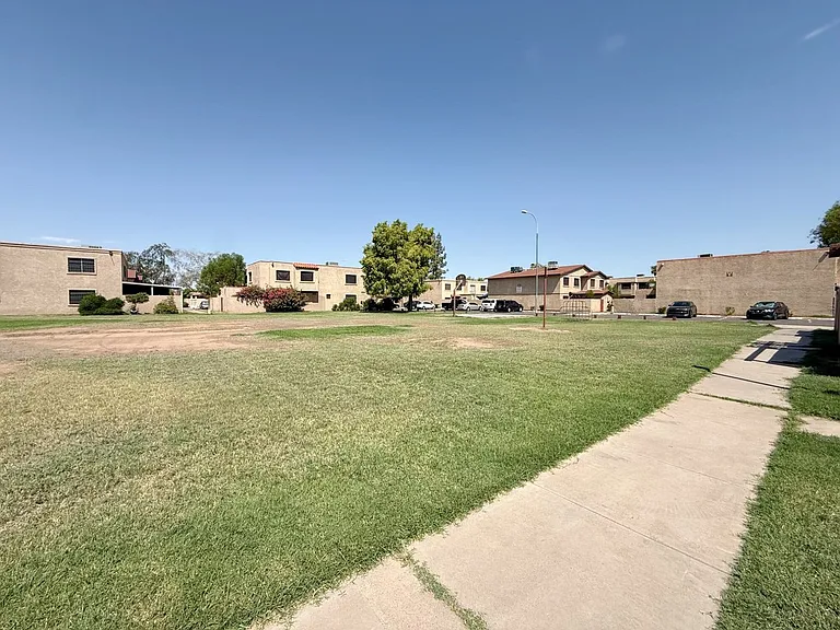 4031 W Mesquite Ln — Photo 20