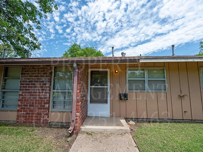701 Beech St #E — Photo 1