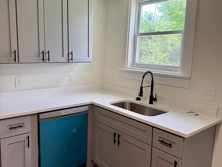 1829 S Champion Ave — Photo 15