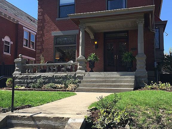 2nd image of 530 Linden Ave