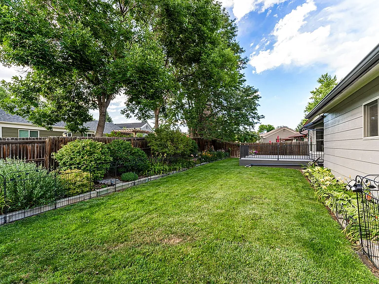 249 S Buchanan Ave — Photo 54