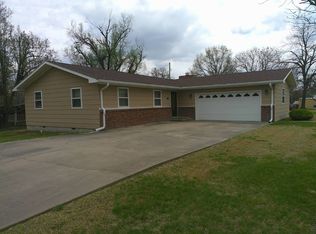 1401 Charles St, Humboldt, KS 66748