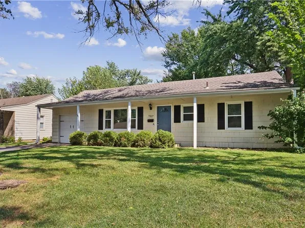 7217 Dearborn St, Overland Park, KS 66204