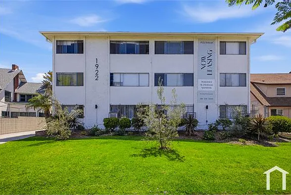 1922 S Hobart Blvd #9 — Photo 30