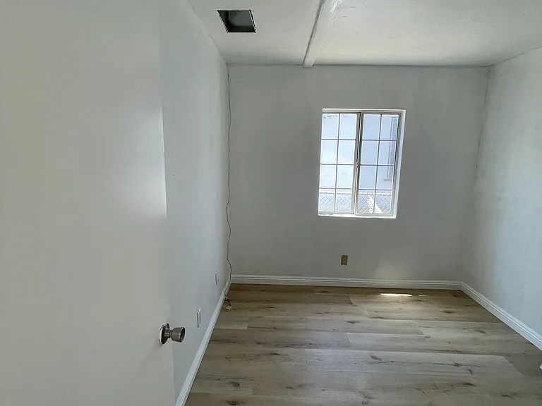 450 S Apricot Ln — Photo 7