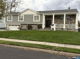 277 Columbia Ter, Paramus, NJ 07652