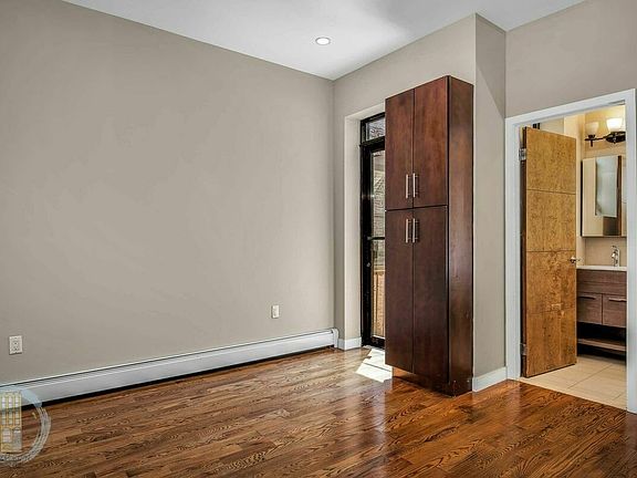 4th image of 2586 Bedford Ave #3RR