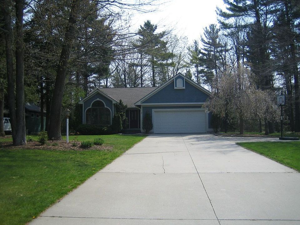 1st image of 13560 Forest Park Dr
