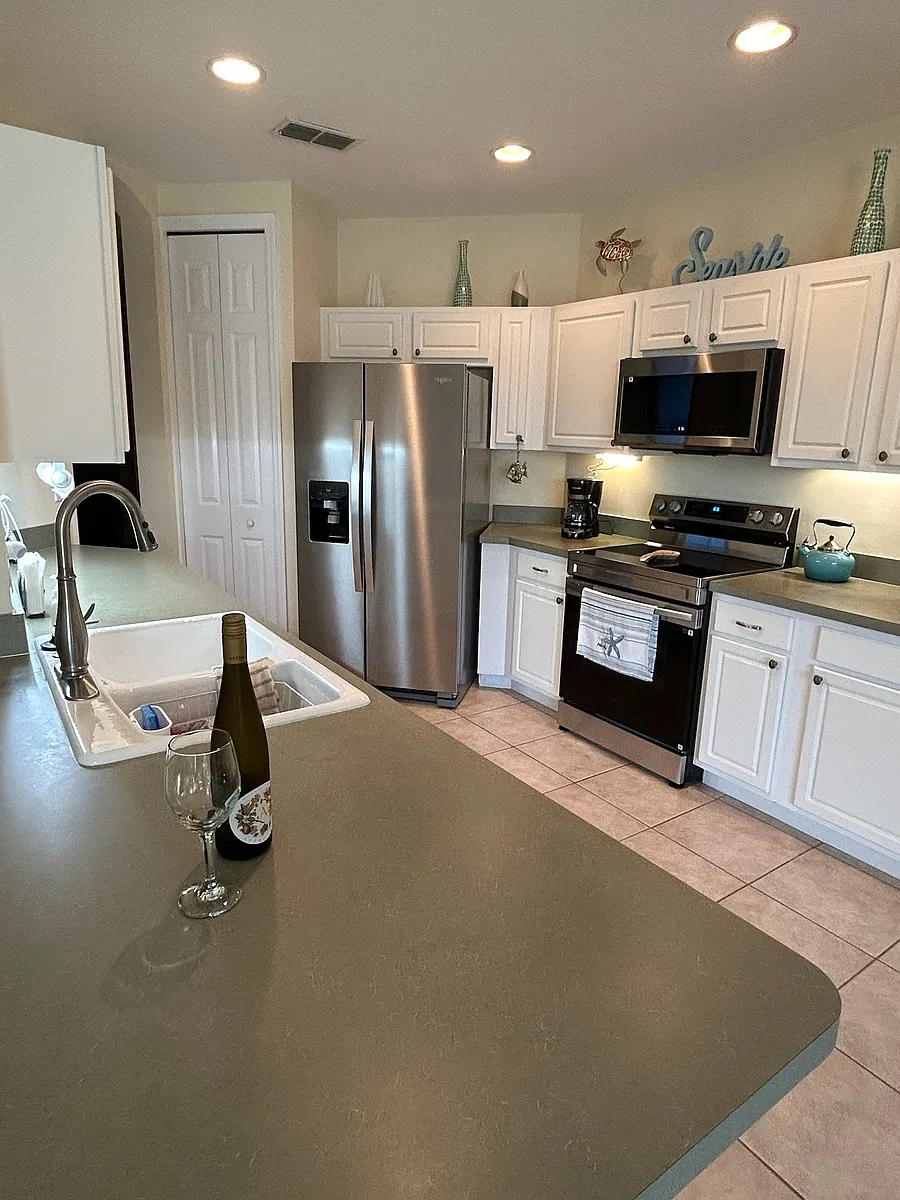 Building Photo - 968 Hingham Way #102